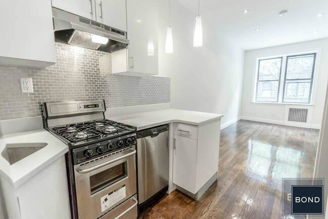 Foto del edificio - 210 W 80th St