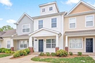 Building Photo - 119 Alexander Blvd