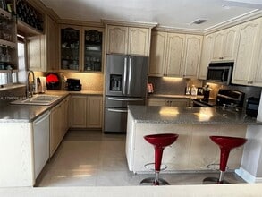 Building Photo - 6810 SW 51st St