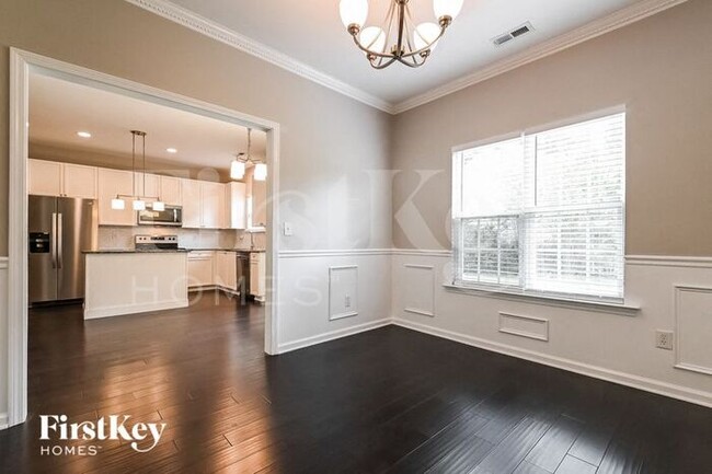 Foto del edificio - 417 Blooming Meadows Rd