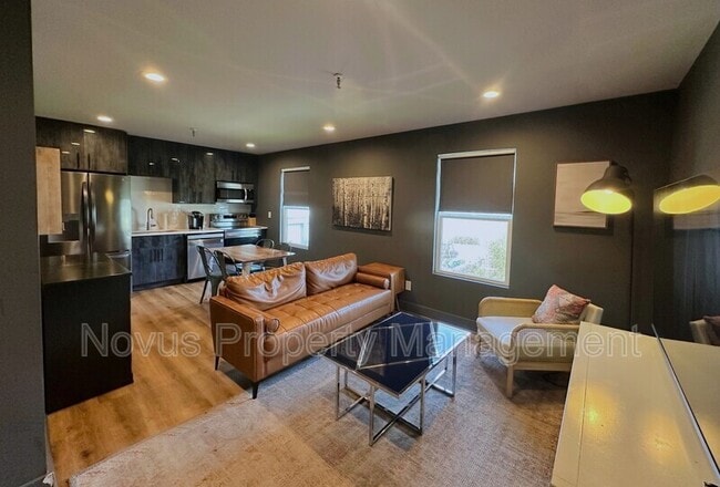 Building Photo - 153 Minden Ave