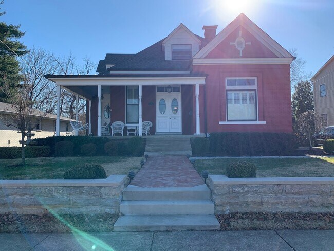Beautiful Historical Duplex - 743 Benton Ave
