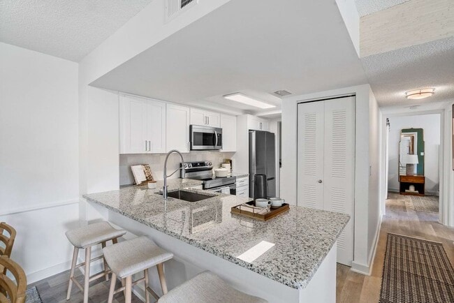 Building Photo - Cortland Kings Meadow