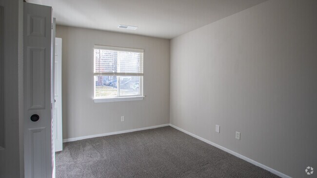 2BR,1.5BA,-1118SF - Pines of York