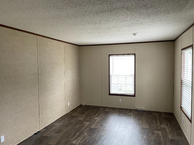 Building Photo - 861 Ridge Rd