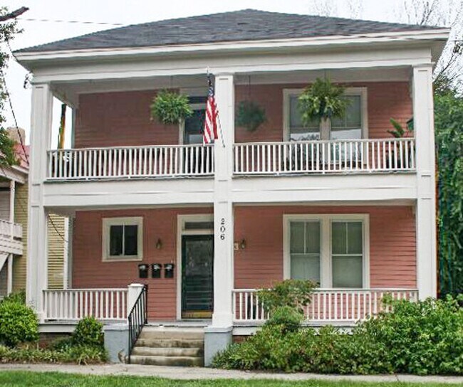 Foto del edificio - 206 3rd St