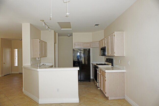 Foto del edificio - 78359 Moongold Rd