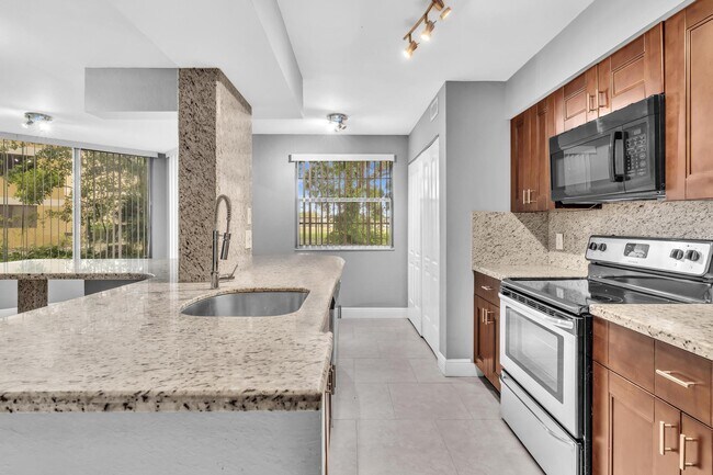 Foto del edificio - 2881 N Oakland Forest Dr