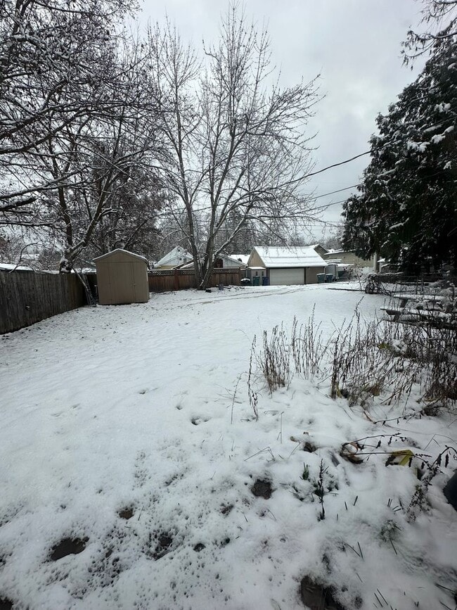 Building Photo - Single Level Downtown Coeur d' Alene Home (APP#270)