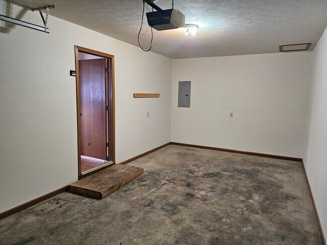 Foto del edificio - 683 N 5th St