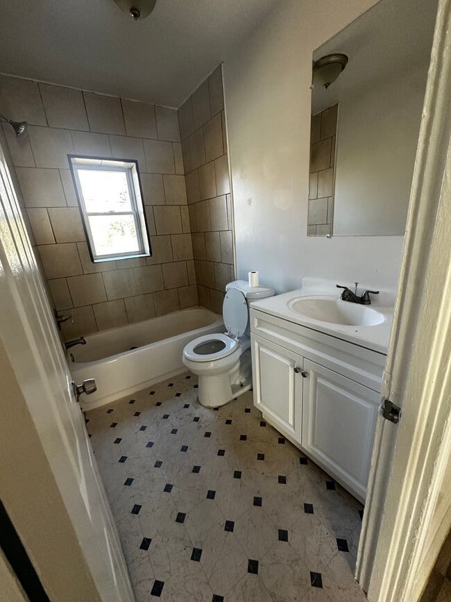 Building Photo - Beautiful newly renovated home near Johns Hopkins, University of Maryland and Peabody Institute