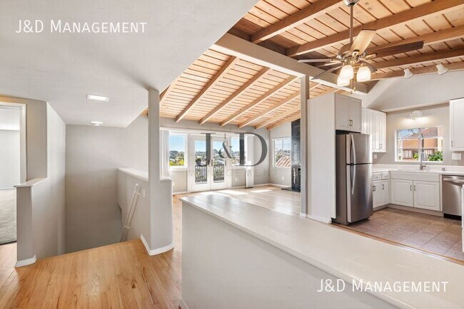 Building Photo - 3419 Russell St