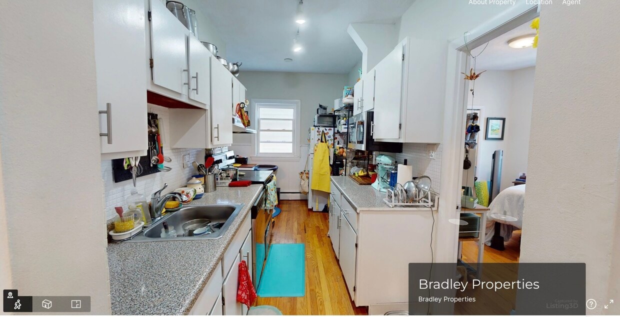 Primary Photo - 3 Calvin St