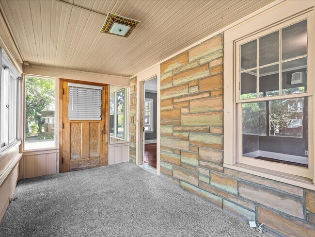 Building Photo - 1111 20th St