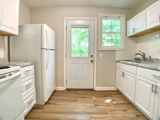 Foto del edificio - 1330 Vogue Hill Rd