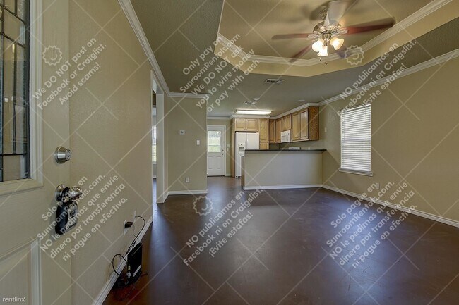 Foto del edificio - 2 br, 1 bath Triplex - 732 Rocky Ridge Flts