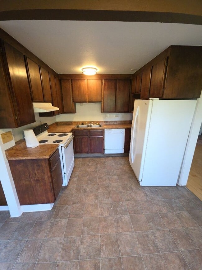 Building Photo - 2-bedroom, 1-bath Coming Soon