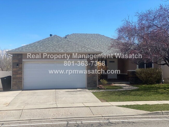 Building Photo - Roomy 4 Bed, 3 Bath Home in West Jordan