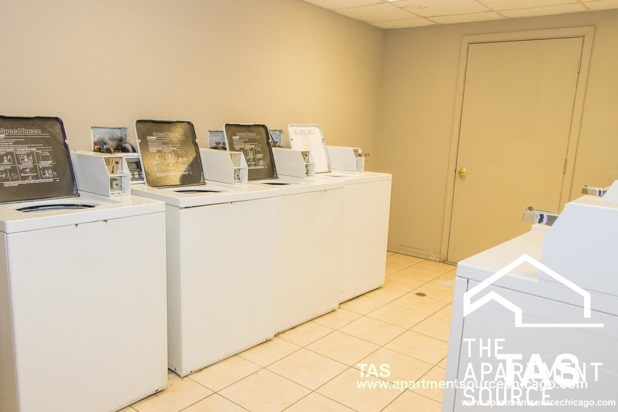 Foto del edificio - 5054 N Winthrop Ave