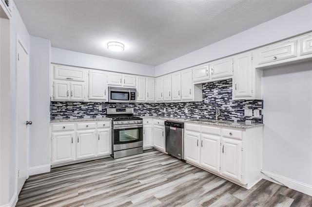 Foto del edificio - 2708 Pinery Ln