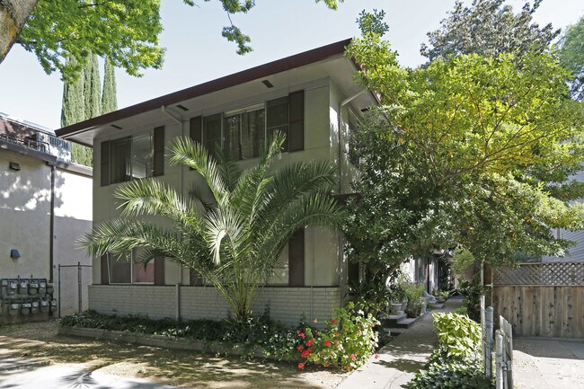 2417 G St Sacramento Ca 95816 Apartments Sacramento Ca Apartments Com