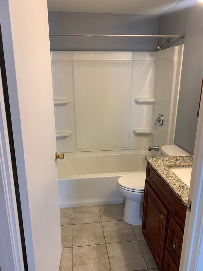 Building Photo - 215 Mammoth Rd