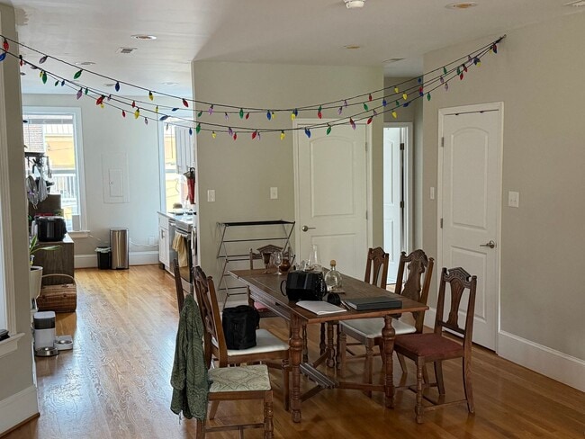 Building Photo - 1309 W Main St