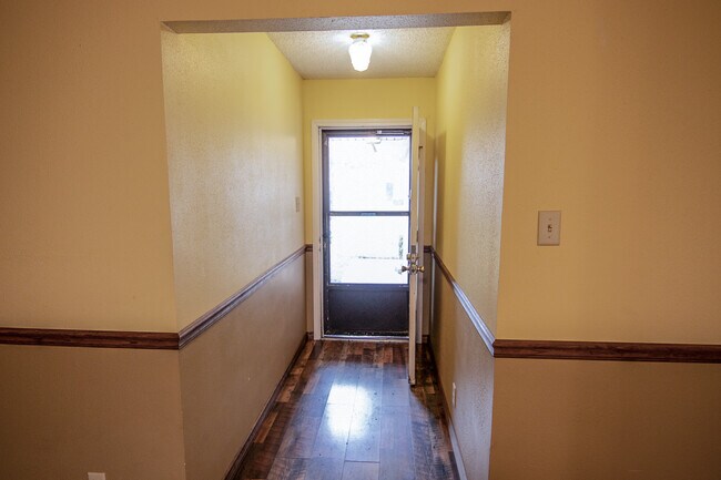 Foto del edificio - 5104 Westmore Ave