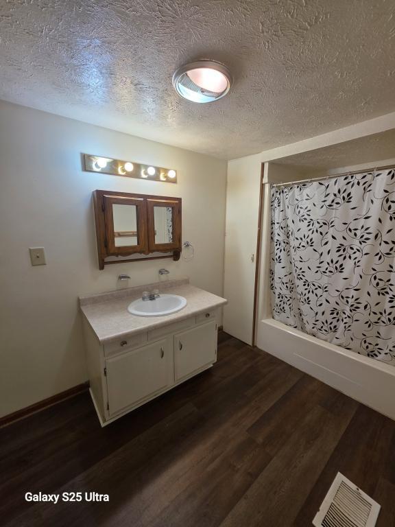 Foto del edificio - 820 S Locke St