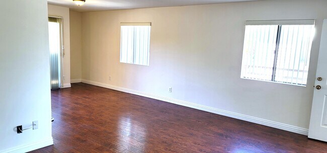 Foto del edificio - 5328 Cleon Ave