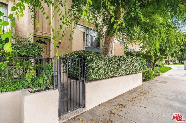 Foto del edificio - 7137 Shoup Ave