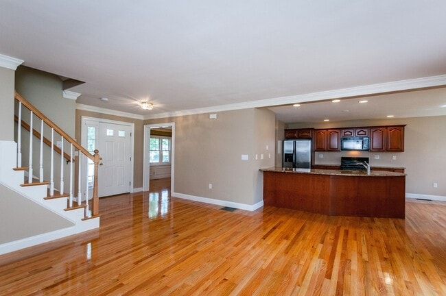 Photo - 232 Pearl St Townhome