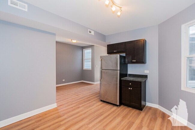 Foto del edificio - 1140 W 18th St