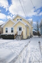 Building Photo - 136 Springville Ave