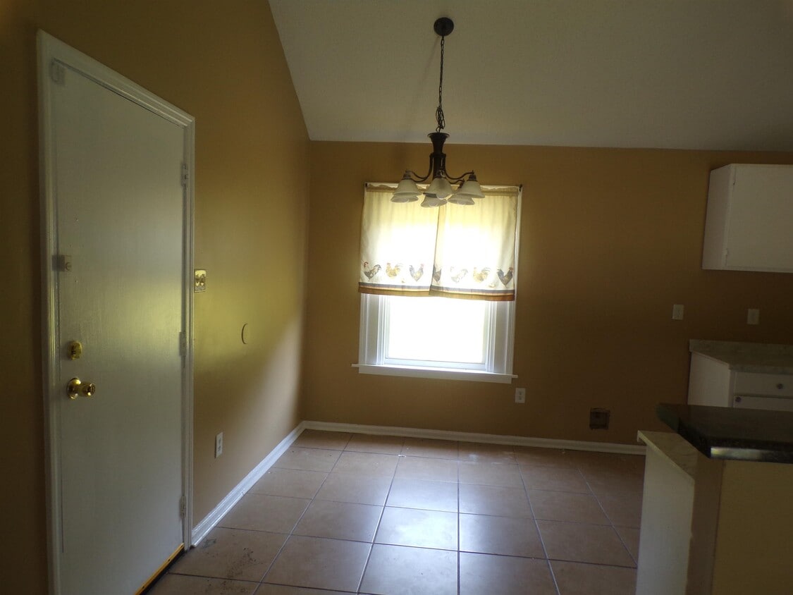 Foto del edificio - 3583 Russelwood Dr