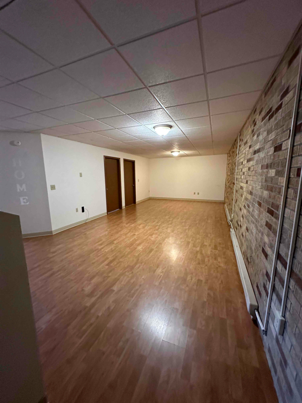 Foto del edificio - 320 Oak Ave N