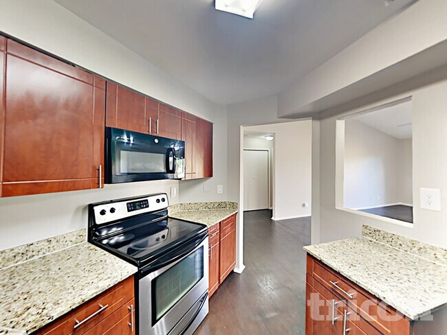 Foto del edificio - 217 Belfort Pl