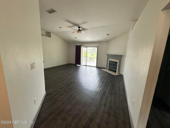 Building Photo - 6249 Duclay Rd