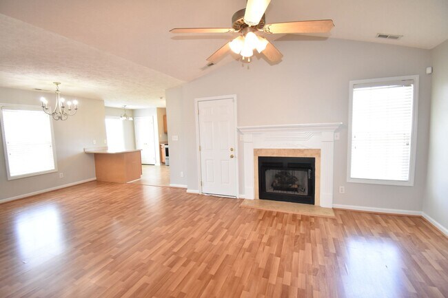Building Photo - Coming Soon! 3 Bedroom and 2 Bath Home- Bonus Room (No Pets)