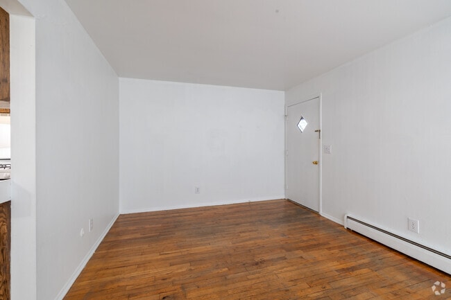 1BR, 1BA - 790SF - Living Room - Belle River Apartments