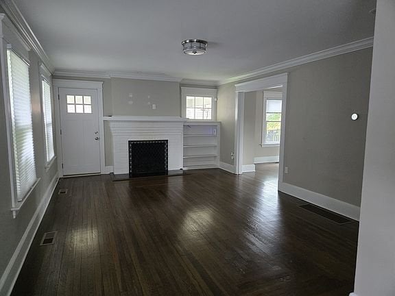 Building Photo - 30 Maplewood Rd