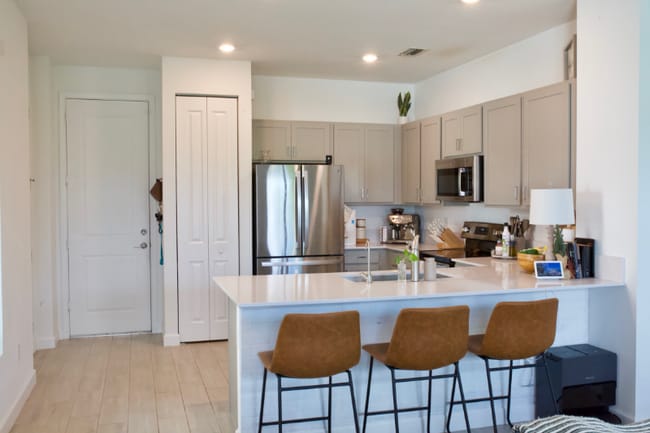 Photo - 1011 White Oak Ter Townhome