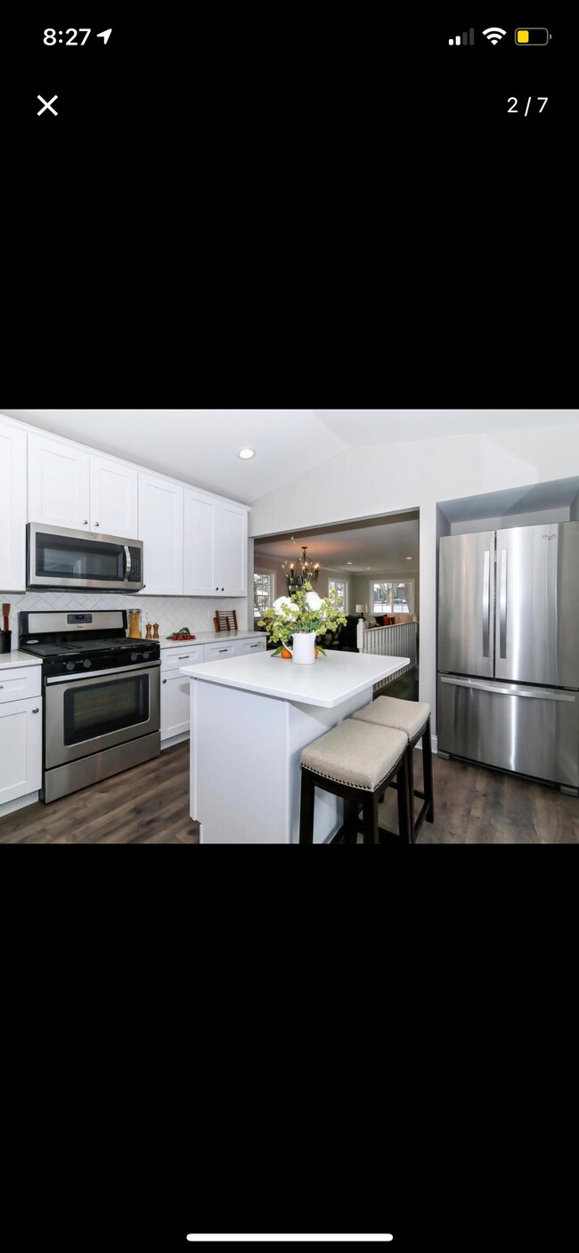 Foto del edificio - 5804 Wooddale Ave
