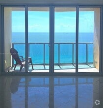 Building Photo - 2501 S Ocean Dr