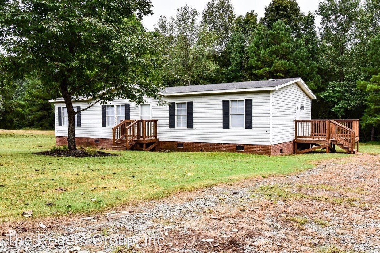 Primary Photo - 3 br, 2 bath House - 4150 Forest Court