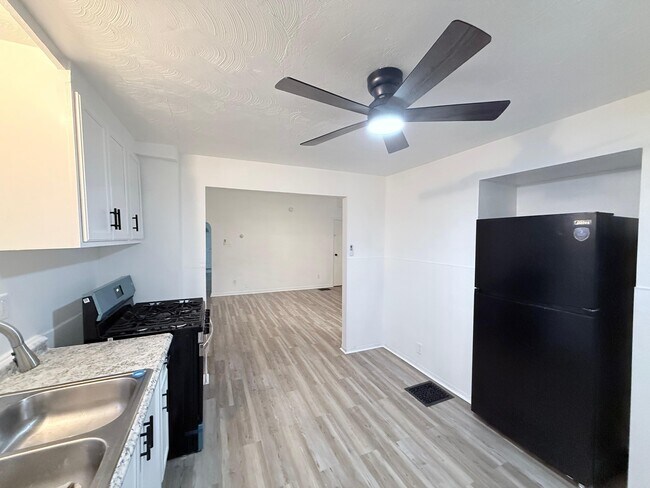 Foto del edificio - 537 McCully St