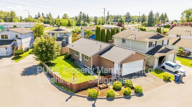 Building Photo - 746 W Point Pl