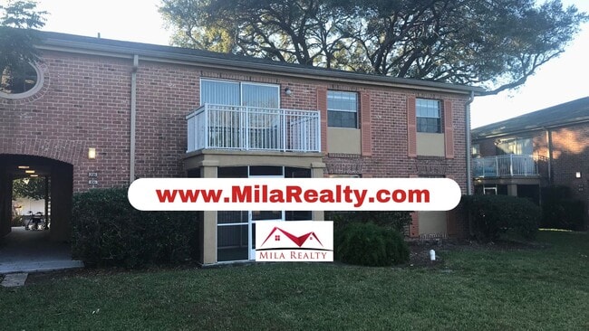 Photo - 492 Banyon Tree Cir Townhome