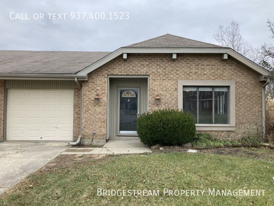 Primary Photo - Beautiful 2 bedroom, 2 full bath ranch dup...