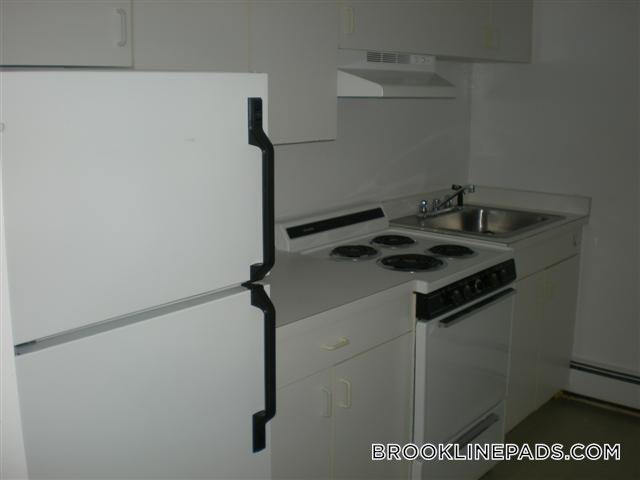 Building Photo - 1223 Beacon St